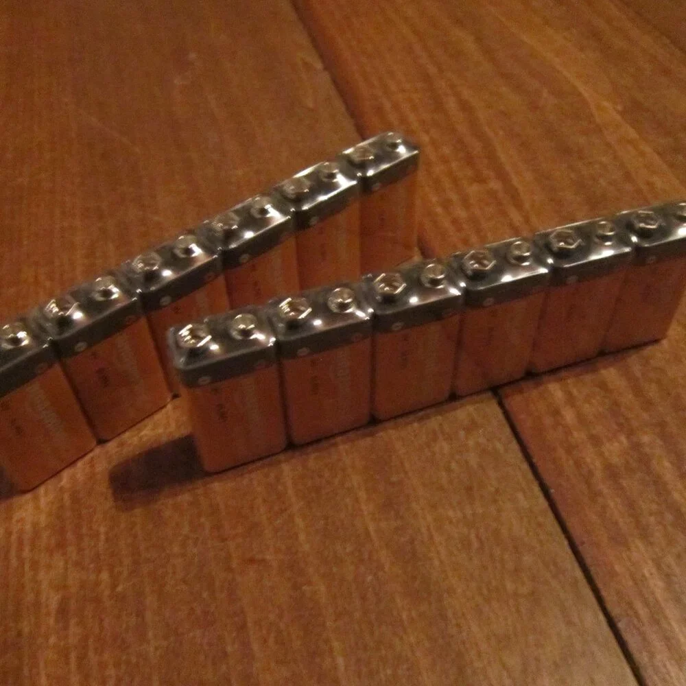 Amazon Basics 12-Pack 9V Alkaline Batteries